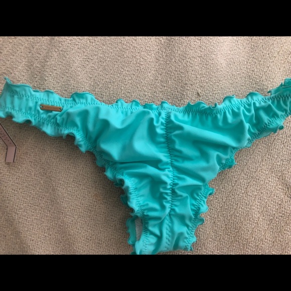 Victoria’s Secret bikini bottom - Picture 1 of 3